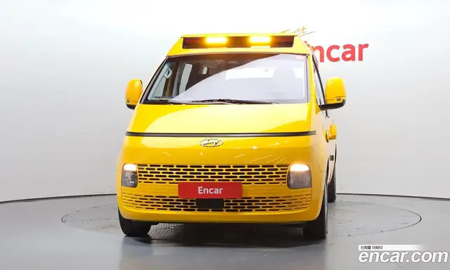Hyundai Staria 2022 3.5 автомат (гидро), миниатюра 3