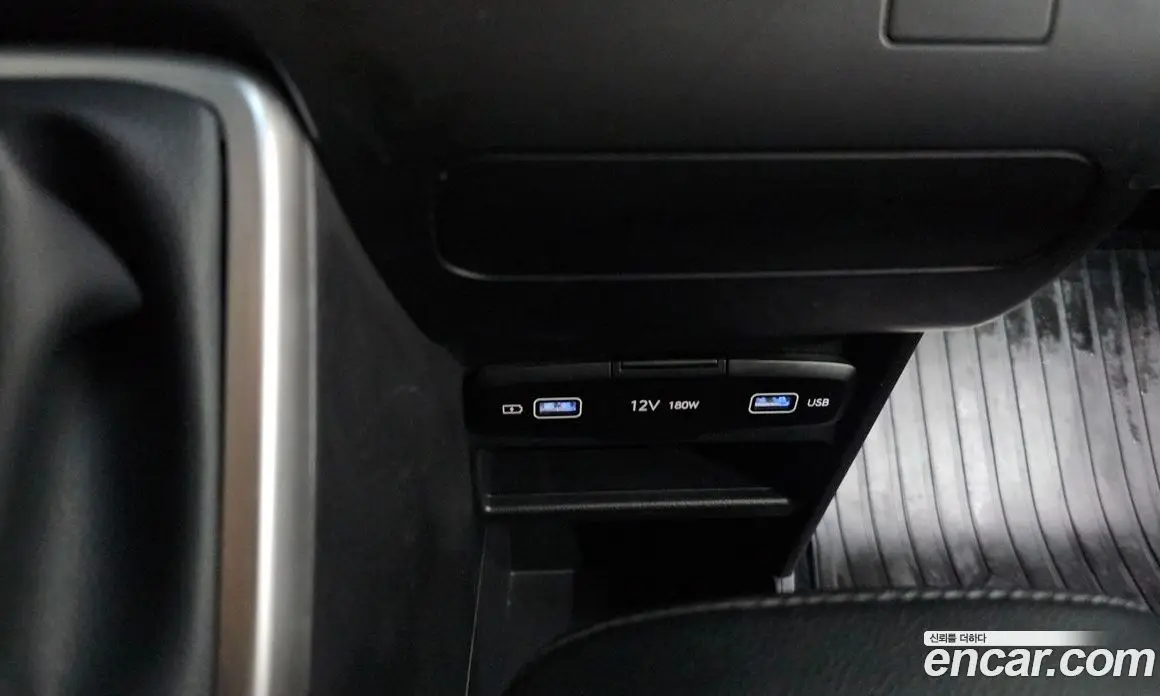 Hyundai Staria 2022 3.5 автомат (гидро), фото 28