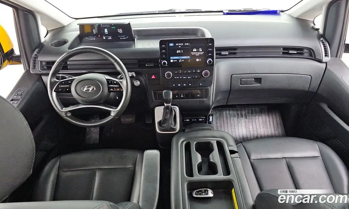 Hyundai Staria 2022 3.5 автомат (гидро), фото 10