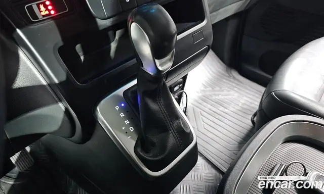 Hyundai Staria 2022 2.2 автомат (гидро), миниатюра 12