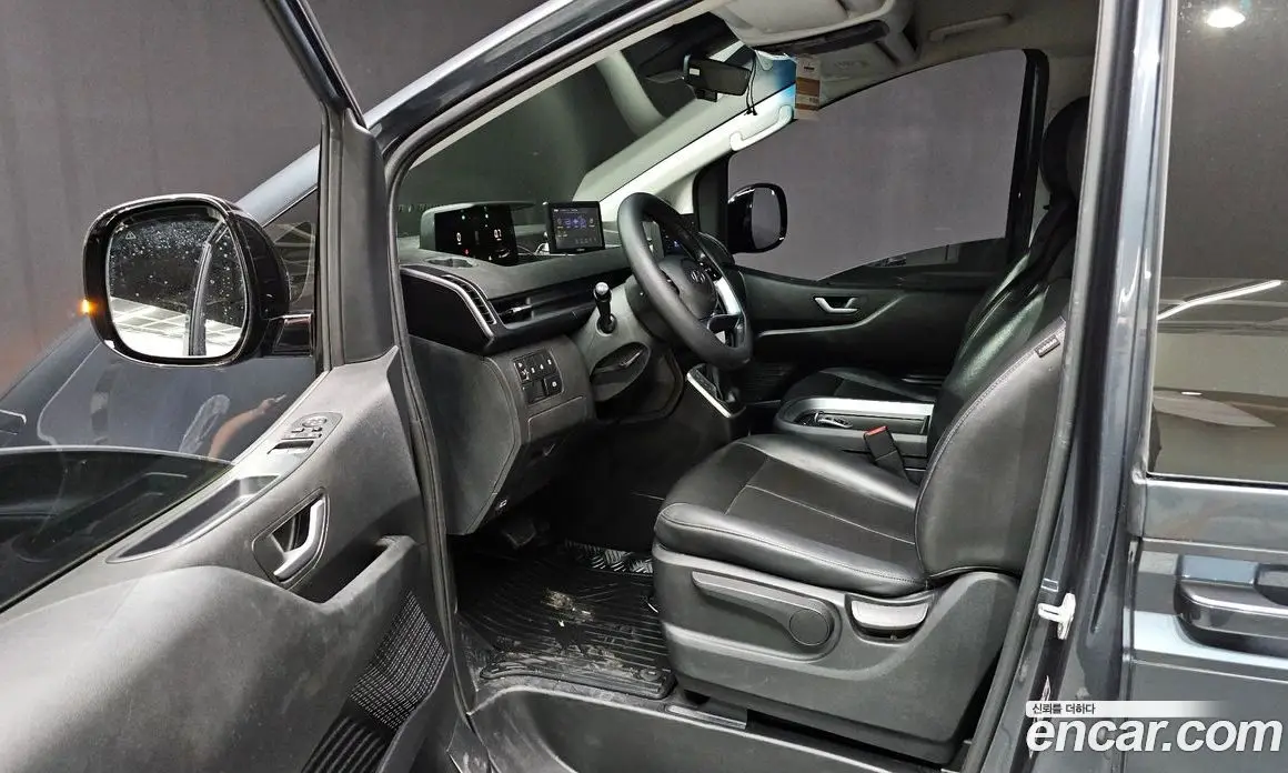 Hyundai Staria 2022 2.2 автомат (гидро), фото 13