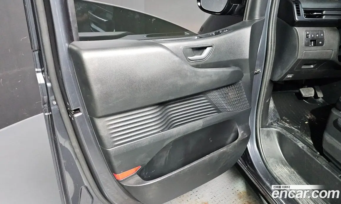 Hyundai Staria 2022 2.2 автомат (гидро), фото 15