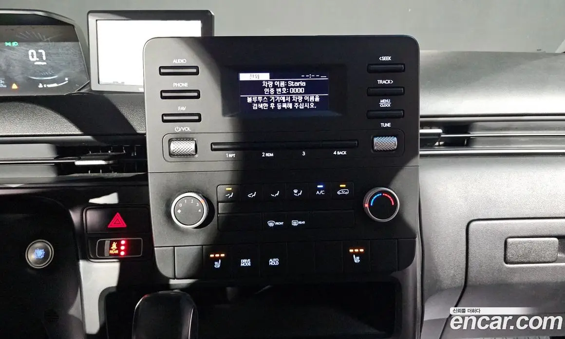 Hyundai Staria 2022 2.2 автомат (гидро), фото 20