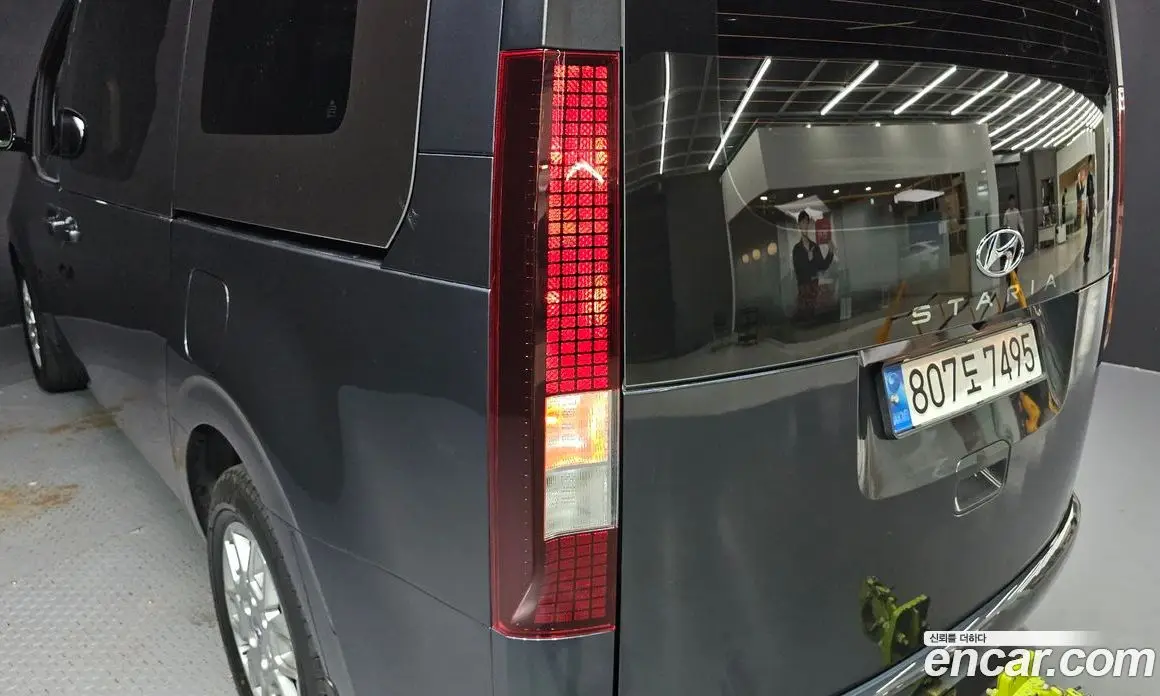 Hyundai Staria 2022 2.2 автомат (гидро), фото 9