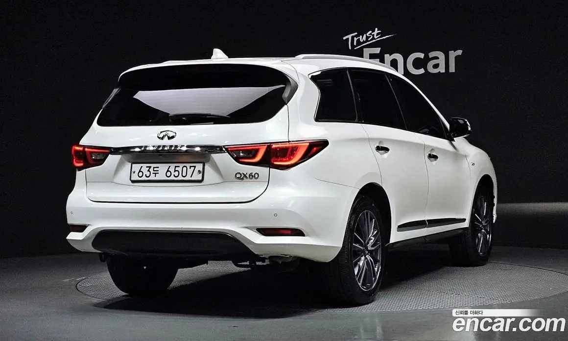 Infiniti QX60 2018 3.5 автомат (гидро), фото 2 Infiniti QX60 2018 3.5 автомат (гидро), фото 2