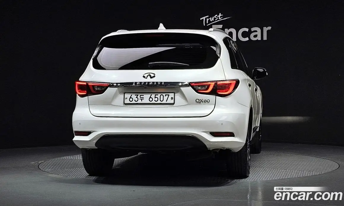 Infiniti QX60 2018 3.5 автомат (гидро), фото 4 Infiniti QX60 2018 3.5 автомат (гидро), фото 4