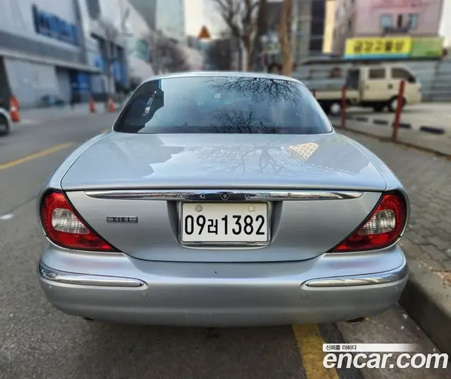 Jaguar XJ-8 2006 3.6 автомат (гидро), миниатюра 3 Jaguar XJ-8 2006 3.6 автомат (гидро), миниатюра 3