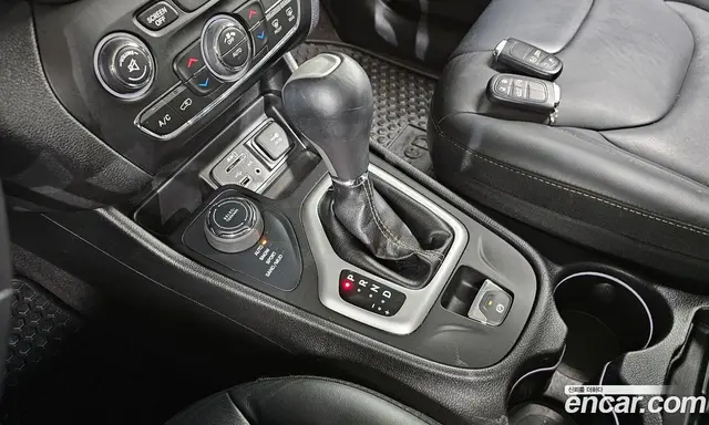 Jeep Cherokee 2018 2.4 автомат (гидро), миниатюра 9