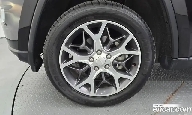 Jeep Cherokee 2019 3.6 автомат (гидро), миниатюра 5