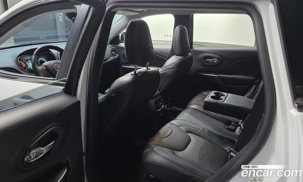 Jeep Cherokee 2020 3.2 автомат (гидро), фото 11
