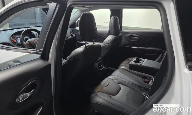 Jeep Cherokee 2020 3.2 автомат (гидро), миниатюра 11