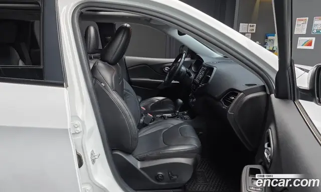 Jeep Cherokee 2020 3.2 автомат (гидро), миниатюра 12