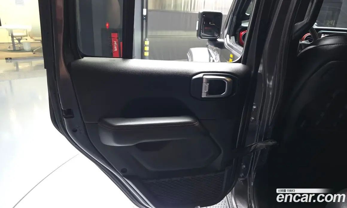 Jeep Wrangler 2019 2.0 автомат (гидро), фото 15