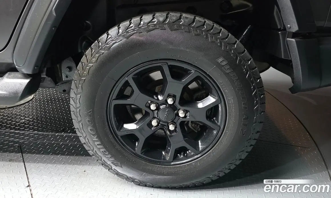 Jeep Wrangler 2019 2.0 автомат (гидро), фото 7