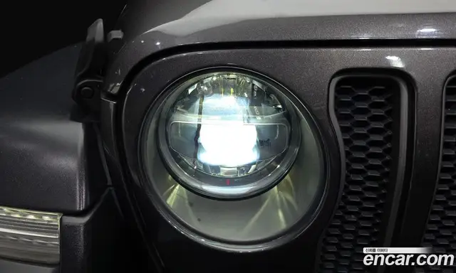Jeep Wrangler 2019 2.0 автомат (гидро), миниатюра 8