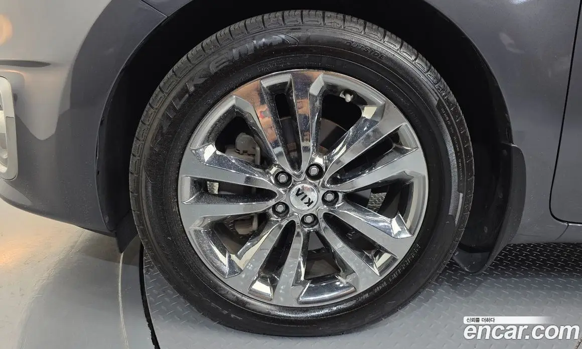 Kia Carnival 2017 2.2 автомат (гидро), фото 5
