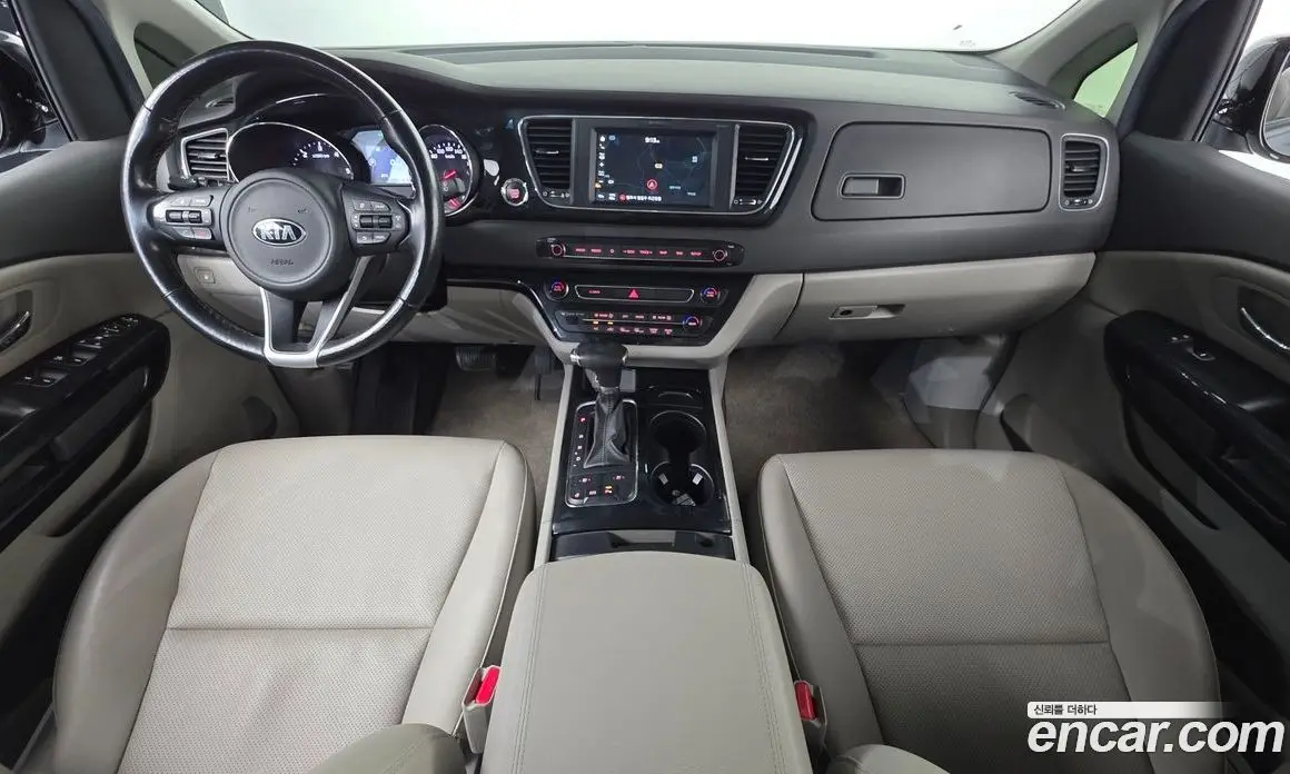 Kia Carnival 2017 2.2 автомат (гидро), фото 7