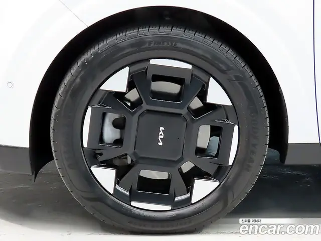 Kia Carnival 2025 2.2 автомат (гидро), миниатюра 5