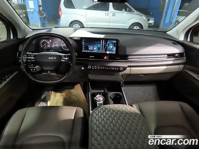 Kia Carnival 2025 2.2 автомат (гидро), миниатюра 7