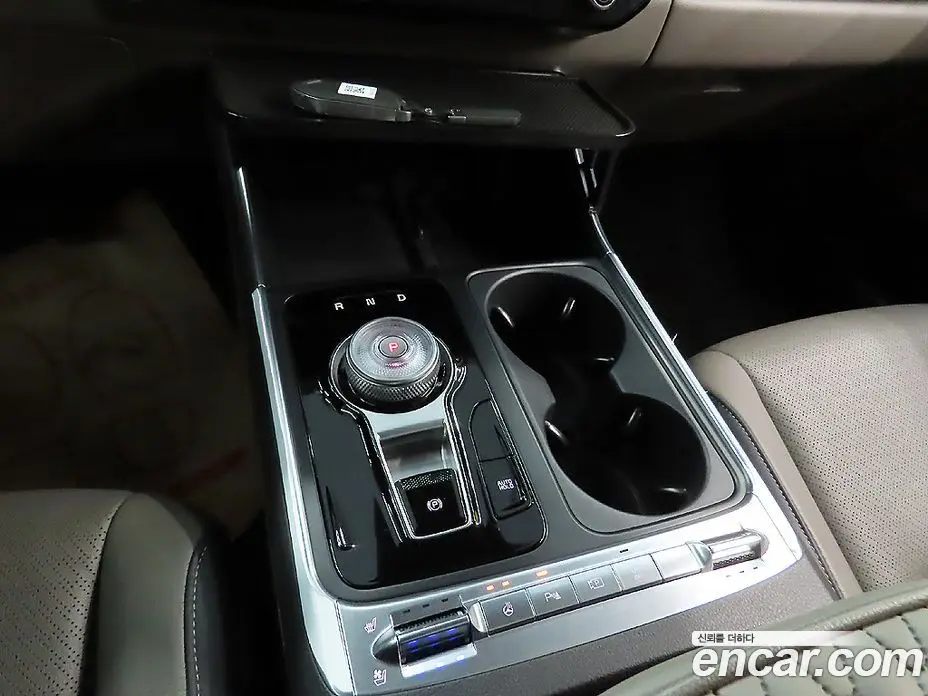 Kia Carnival 2025 2.2 автомат (гидро), фото 9