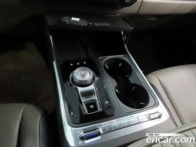 Kia Carnival 2025 2.2 автомат (гидро), миниатюра 9