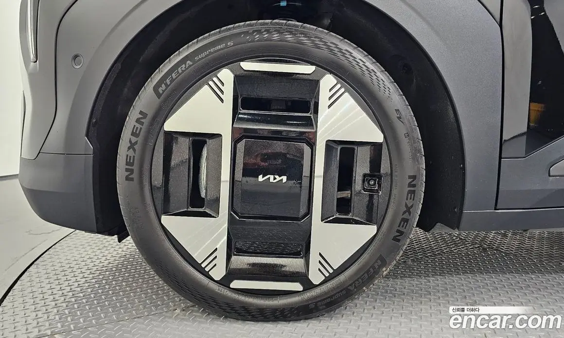 Kia EV3 2024 0.2 автомат (гидро), фото 5