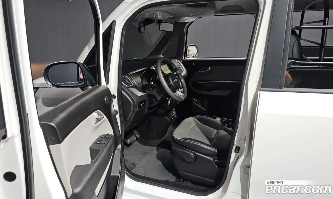 Kia Ray 2022 1.0 автомат (гидро), фото 10