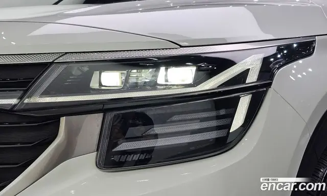 Kia Seltos 2022 2.0 автомат (гидро), миниатюра 8
