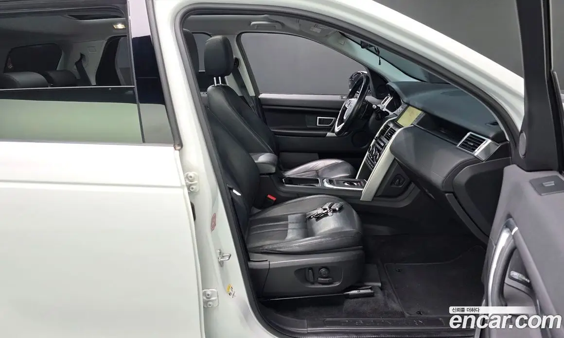 Land Rover Discovery Sport 2017 2.0 автомат (гидро), фото 11