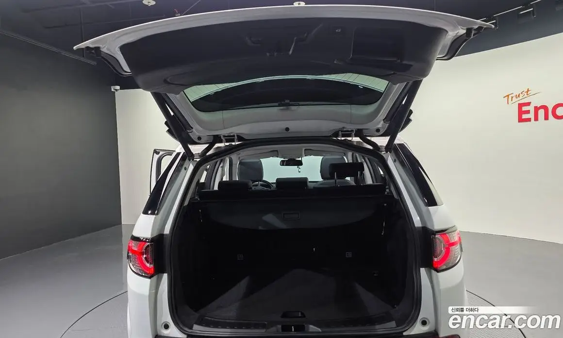 Land Rover Discovery Sport 2017 2.0 автомат (гидро), фото 20