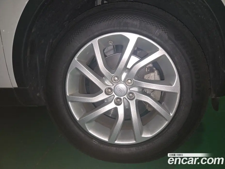 Land Rover Discovery Sport 2018 2.0 автомат (гидро), фото 16