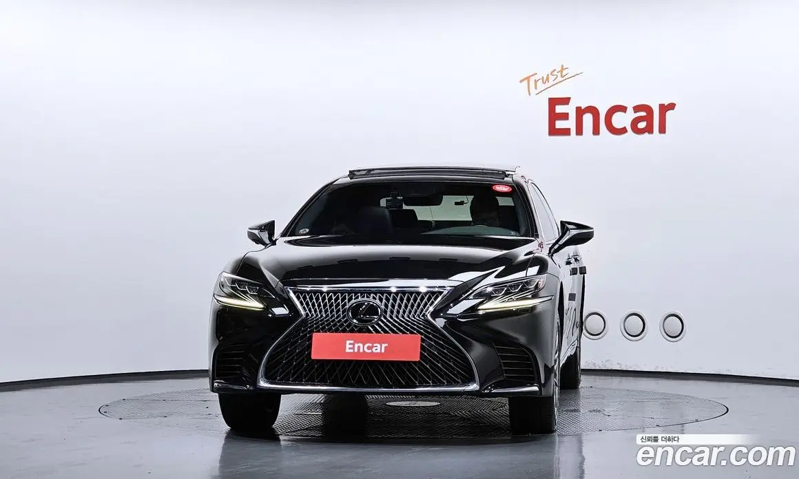 Lexus LS 2018 3.4 автомат (гидро), фото 3 Lexus LS 2018 3.4 автомат (гидро), фото 3