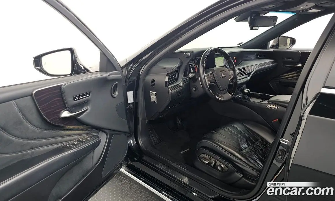 Lexus LS 2018 3.4 автомат (гидро), фото 10 Lexus LS 2018 3.4 автомат (гидро), фото 10