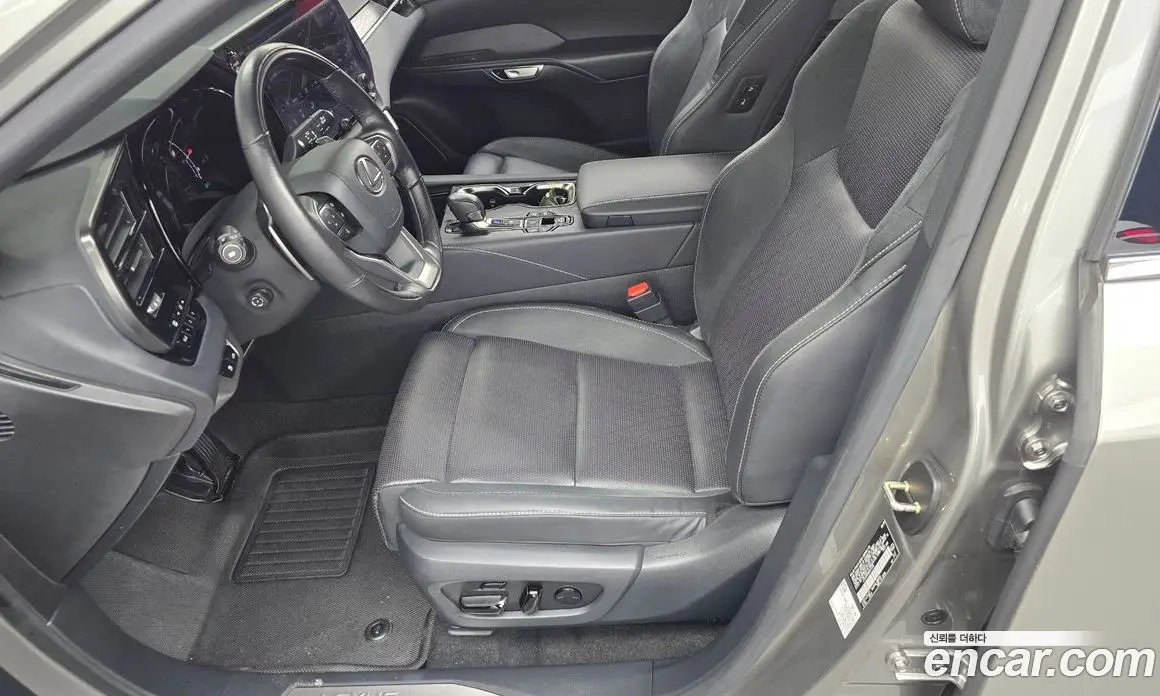 Lexus RX 2024 2.5 автомат (гидро), фото 31 Lexus RX 2024 2.5 автомат (гидро), фото 31