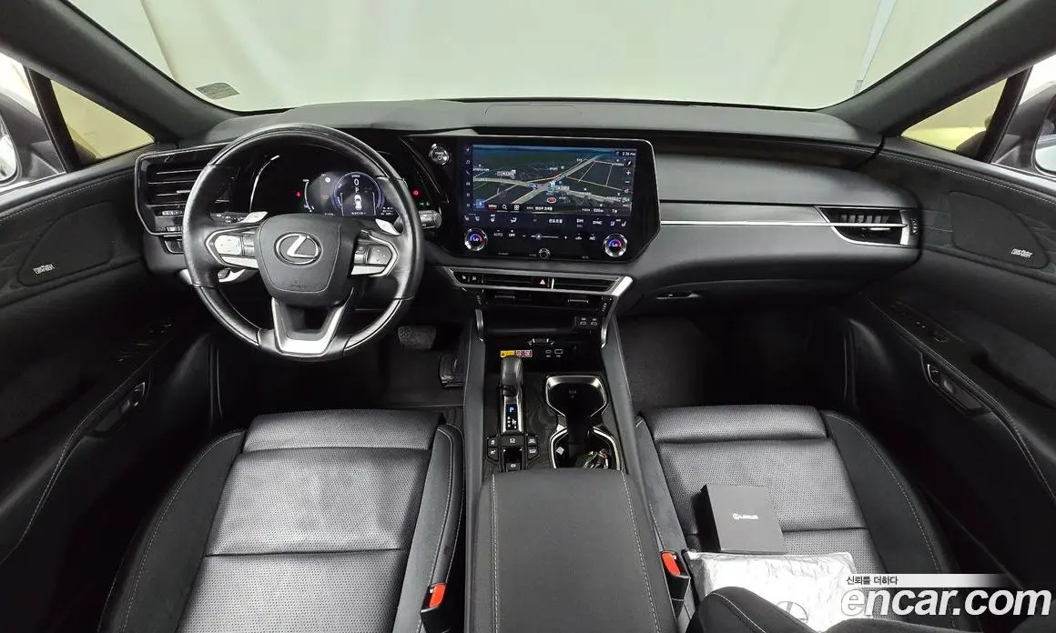 Lexus RX 2024 2.5 автомат (гидро), фото 10 Lexus RX 2024 2.5 автомат (гидро), фото 10