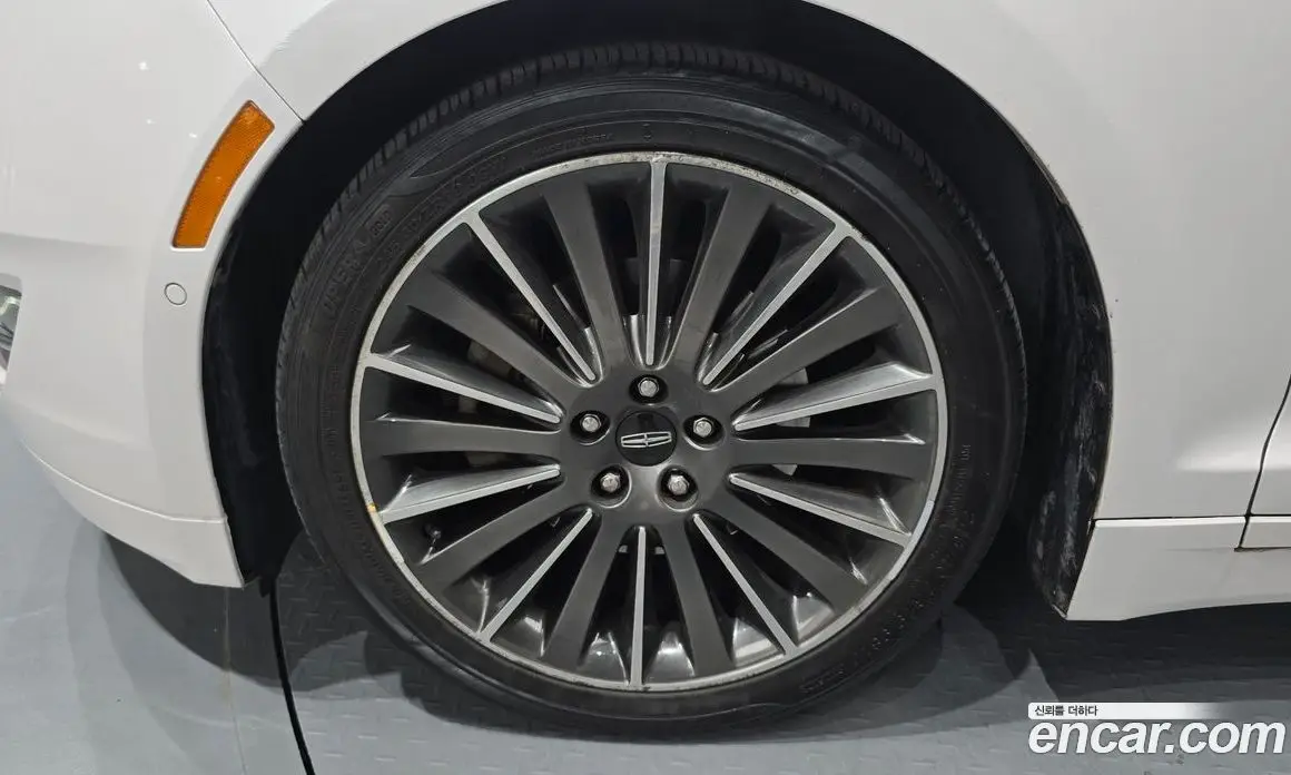 Lincoln MKZ 2015 2.0 автомат (гидро), фото 5 Lincoln MKZ 2015 2.0 автомат (гидро), фото 5