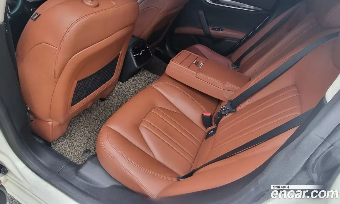 Maserati Ghibli 2014 3.0 автомат (гидро), фото 10 Maserati Ghibli 2014 3.0 автомат (гидро), фото 10