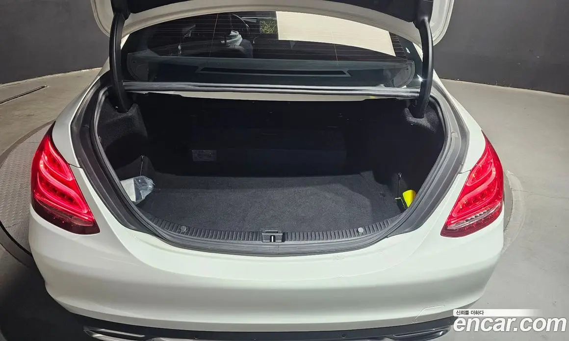 Mercedes-Benz C-Class 2015 2.1 гидро, фото 20 Mercedes-Benz C-Class 2015 2.1 гидро, фото 20