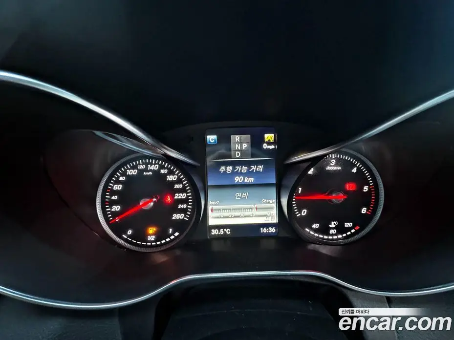 Mercedes-Benz C-Class 2017 2.1 гидро, фото 16 Mercedes-Benz C-Class 2017 2.1 гидро, фото 16