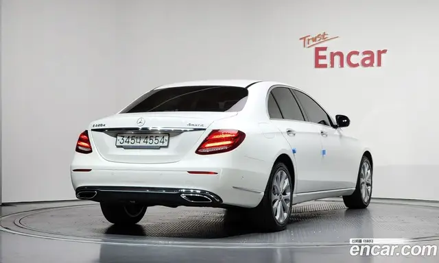 Mercedes-Benz E-Class 2019 1.9 гидро, миниатюра 2