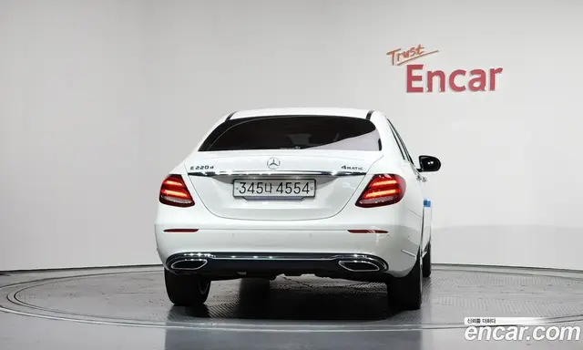 Mercedes-Benz E-Class 2019 1.9 гидро, миниатюра 4