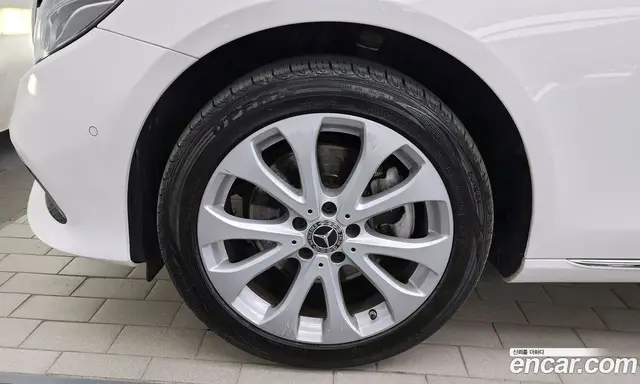 Mercedes-Benz E-Class 2019 1.9 гидро, миниатюра 5