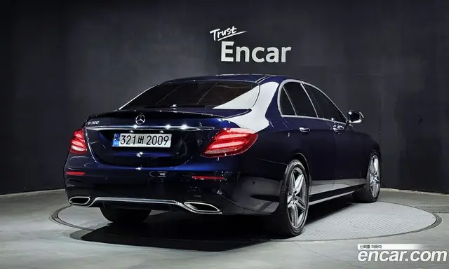 Mercedes-Benz E-Class 2019 2.0 гидро, миниатюра 2