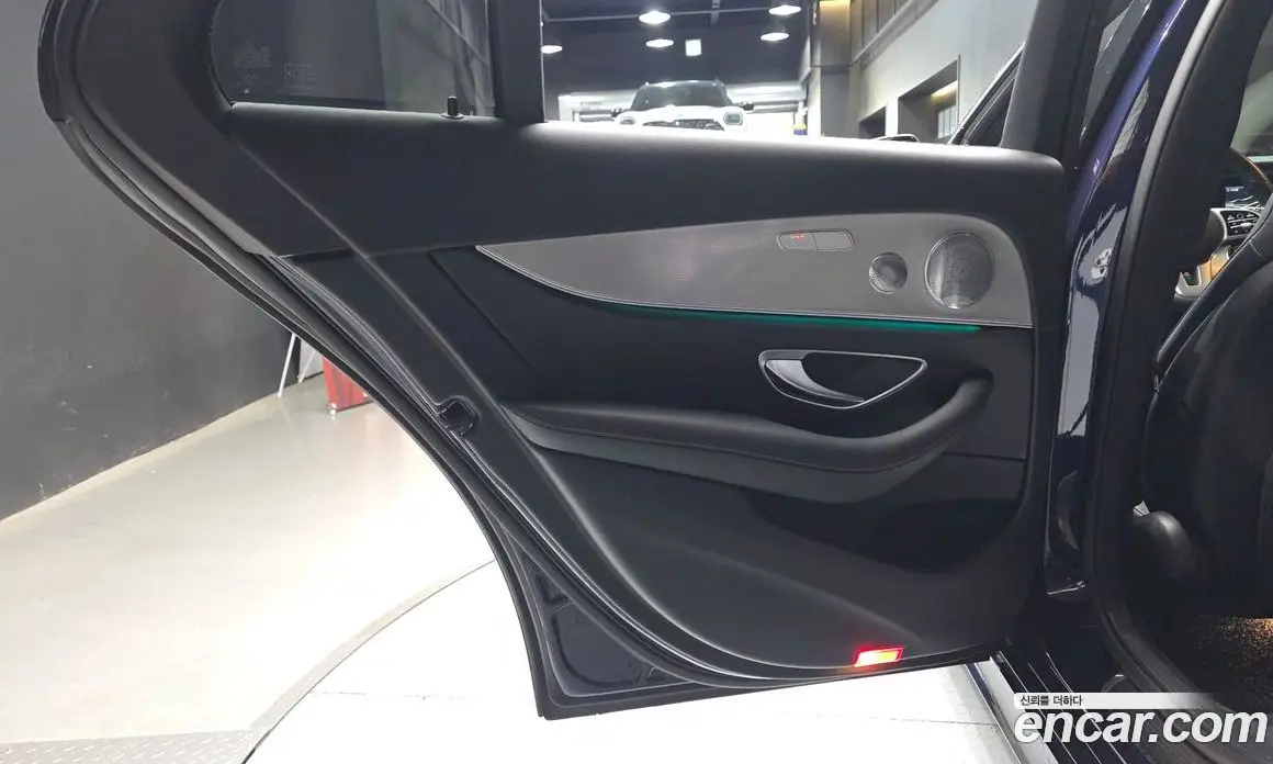 Mercedes-Benz E-Class 2019 2.0 гидро, фото 15