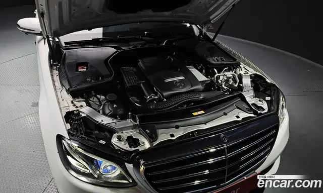 Mercedes-Benz E-Class 2020 2.0 автомат (гидро), миниатюра 6