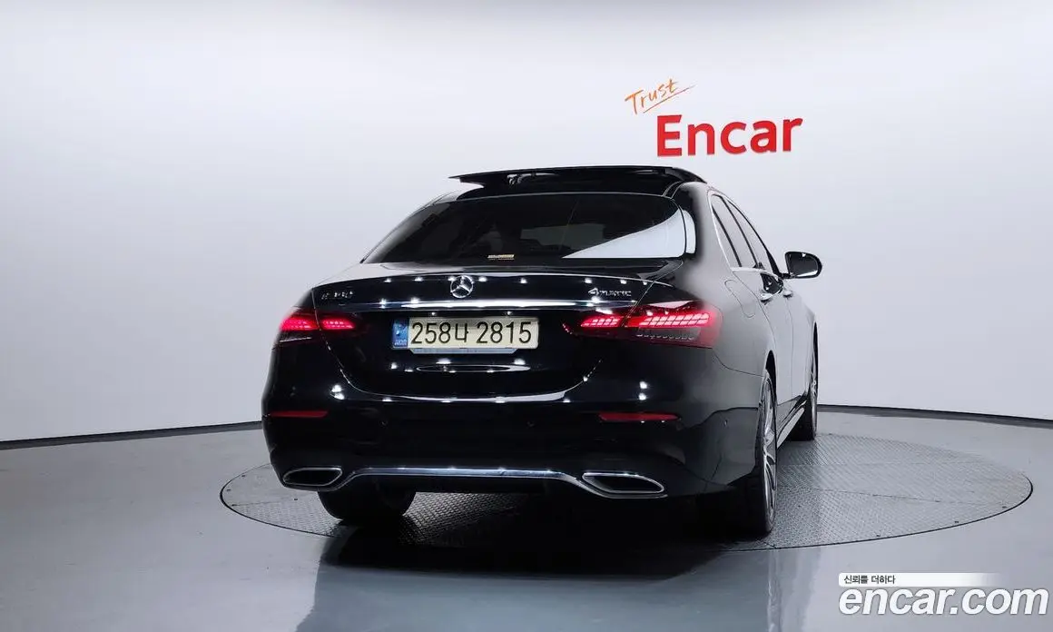 Mercedes-Benz E-Class 2021 2.0 автомат (гидро), фото 4