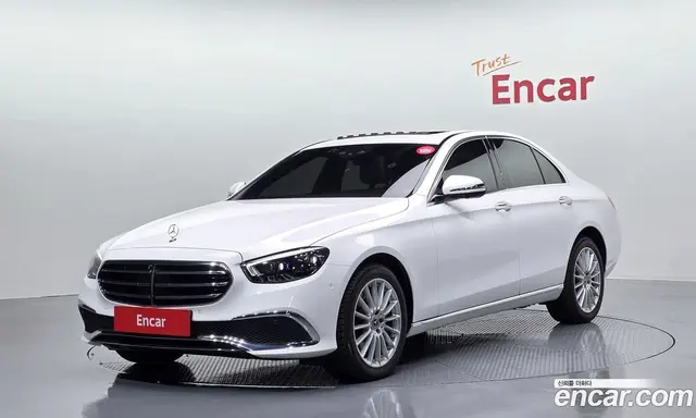 Mercedes-Benz E-Class, 2023, 28 109 км