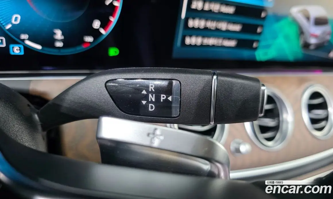 Mercedes-Benz E-Class 2023 2.0 автомат (гидро), фото 12