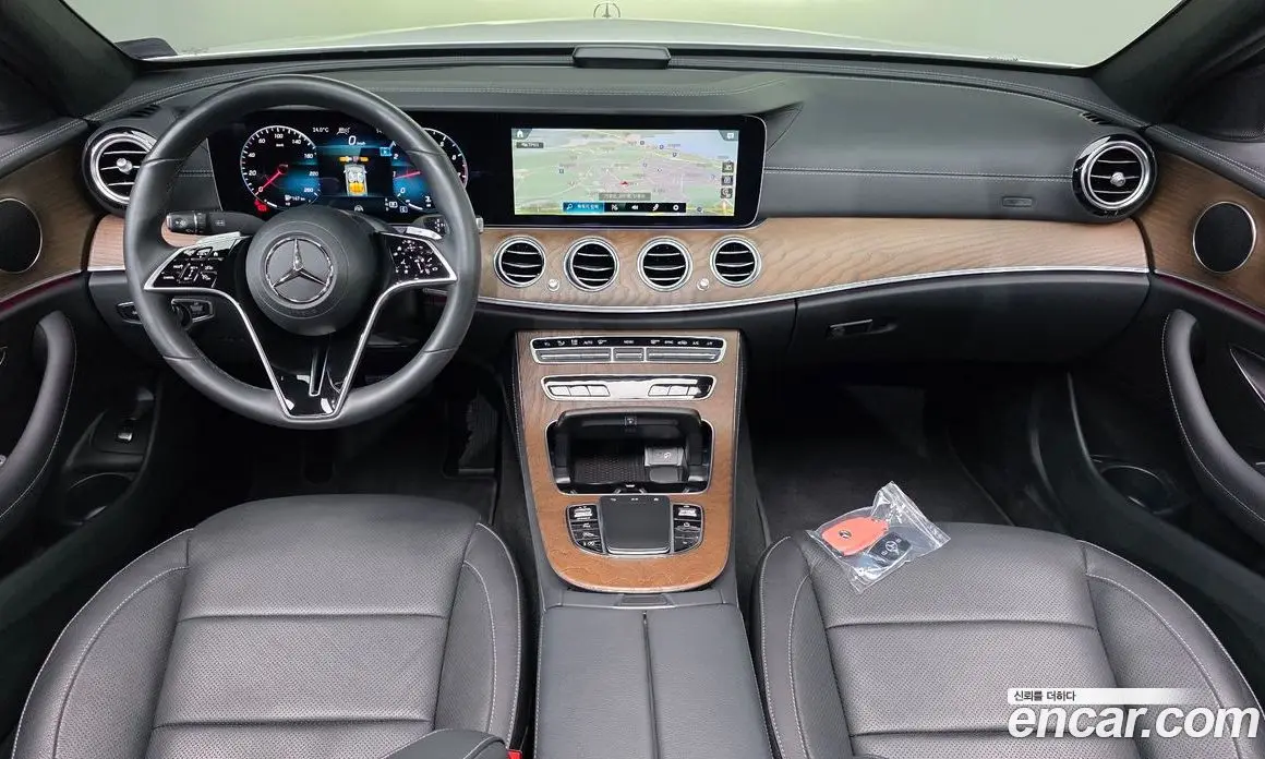 Mercedes-Benz E-Class 2023 2.0 автомат (гидро), фото 10