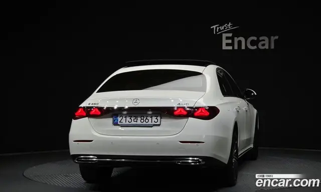 Mercedes-Benz E-Class 2024 3.0 автомат (гидро), миниатюра 4